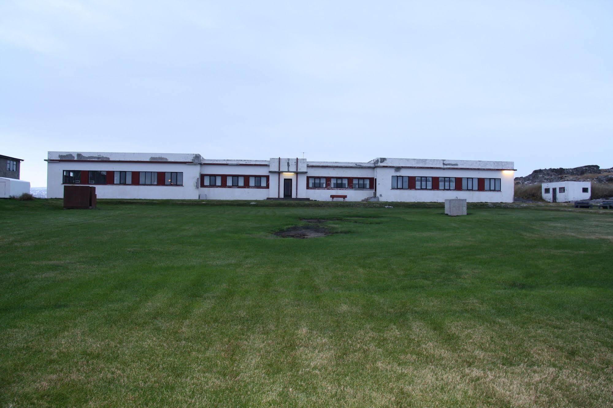 Reykjanes Hostel Buitenkant foto